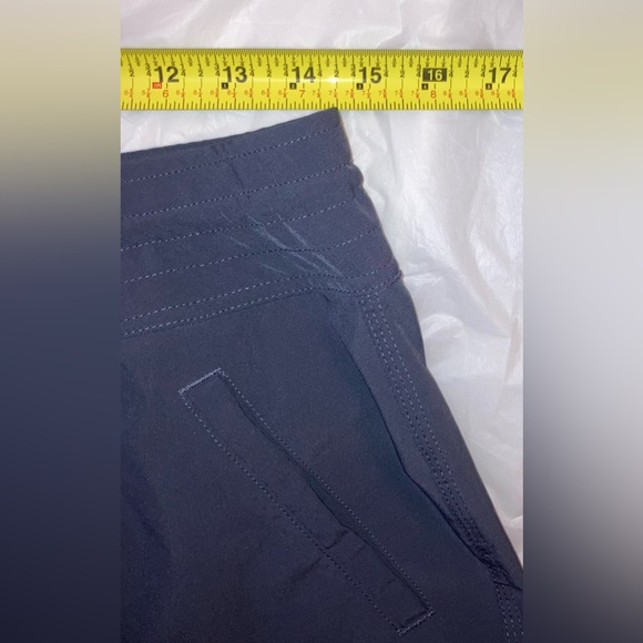 ATHLETIC WORKS WOMEN’sGRAY SWIM TRUNKS DRAWSTRING 2 POCKETS UNISEX  MED EUC - Picture 9 of 12